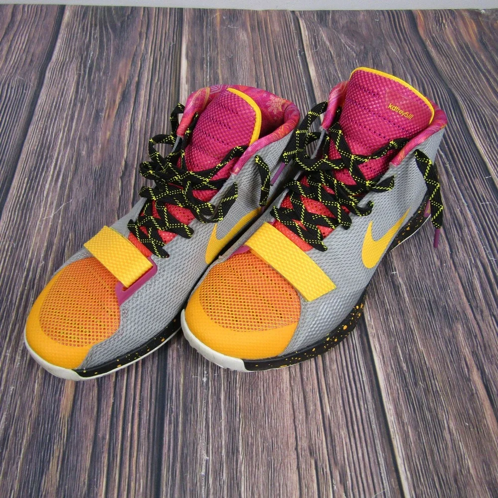Nike shoes iii